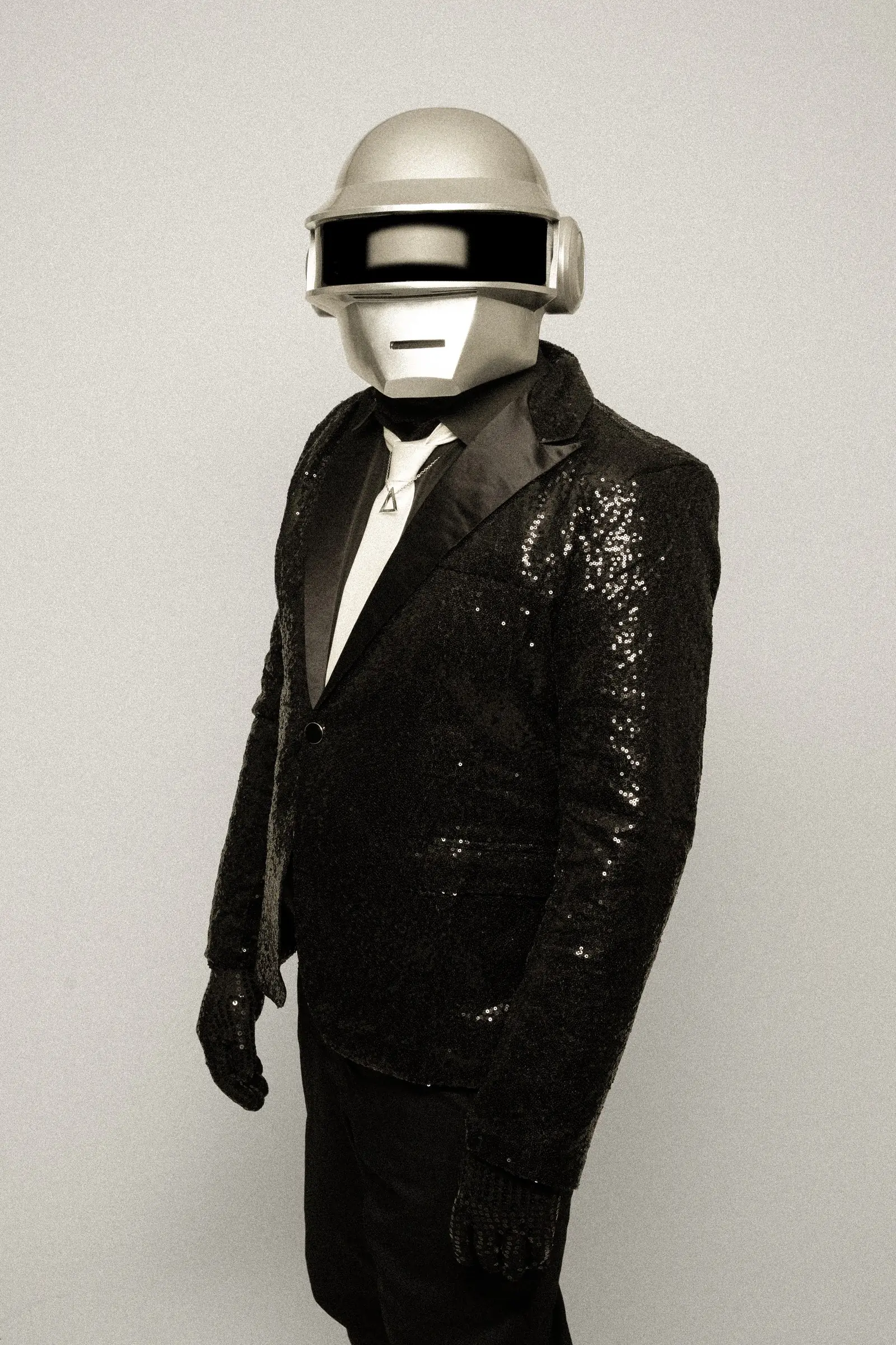 Portrait of the silver-helmet performer